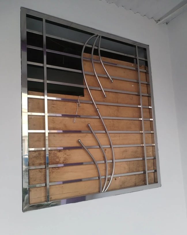 Reja de ventana en acero inoxidable, Chimbote